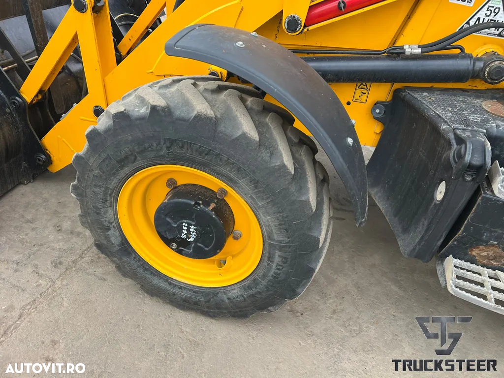 JCB 3CX - 17