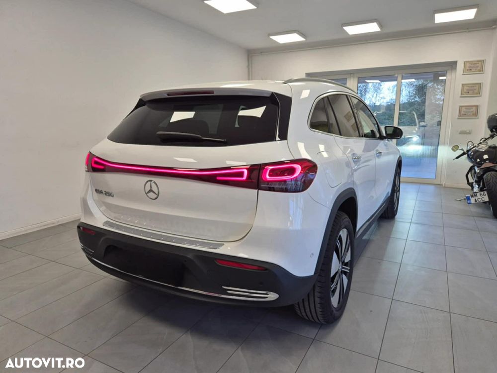 Mercedes-Benz EQA 250 Progressive - 2
