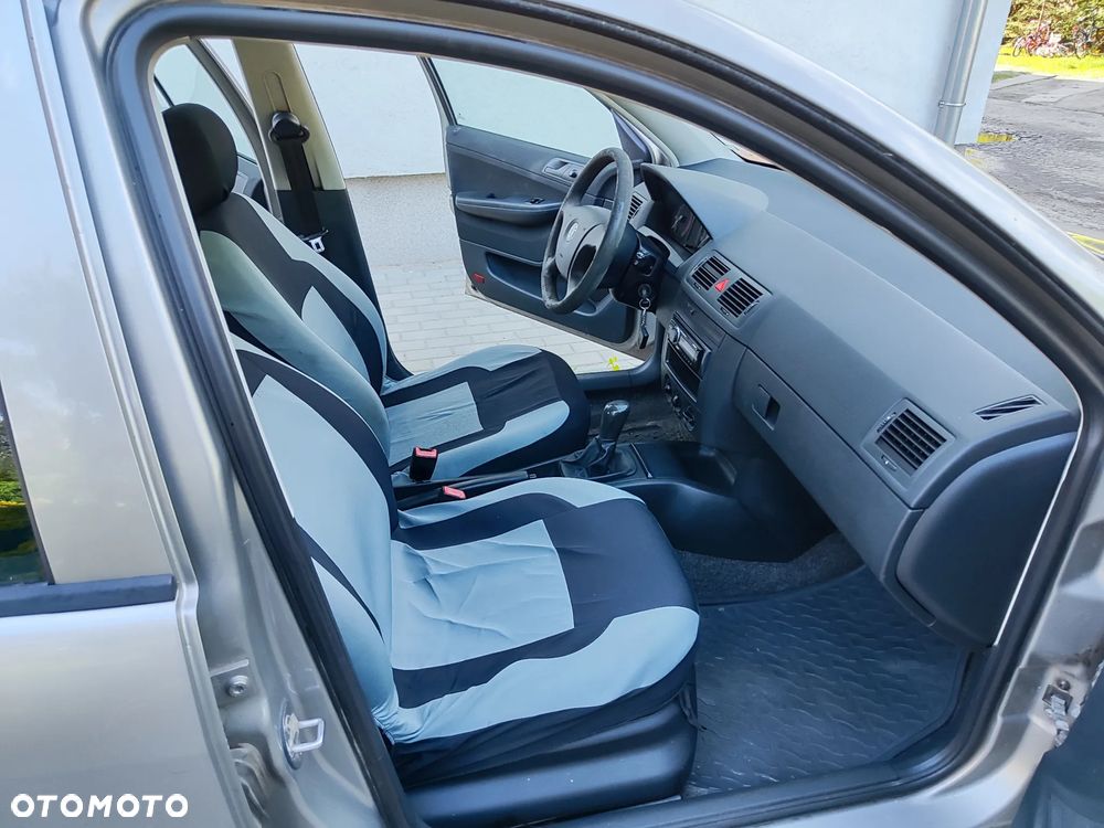 Skoda Fabia 1.2 12V Ambiente - 14