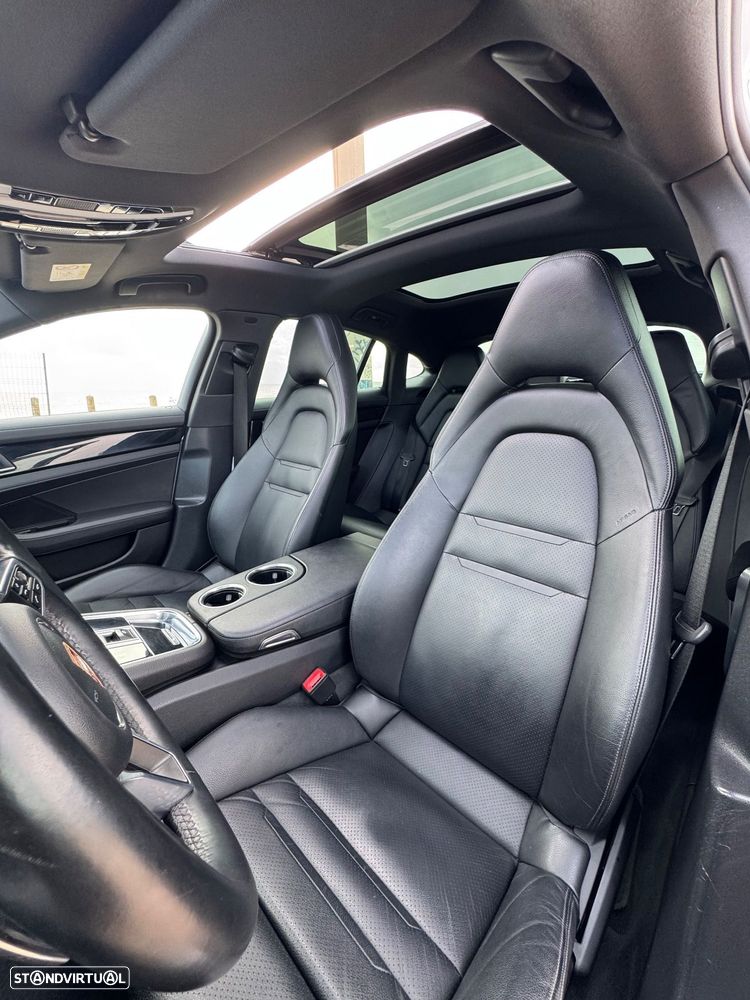 Porsche Panamera 4 E-Hybrid Platinum Edition com PDLS - 36