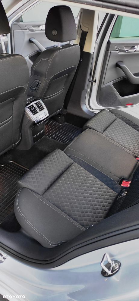 Skoda Superb 2.0 TDI DSG Ambition - 19