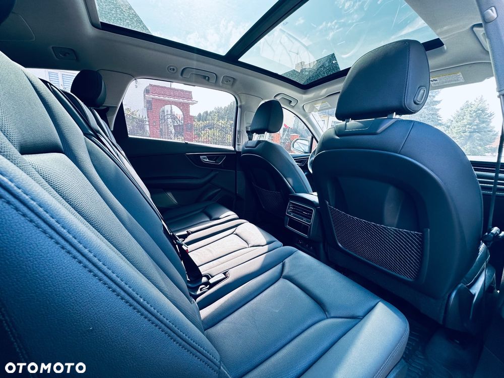 Audi Q7 55 TFSI quattro tiptronic - 12