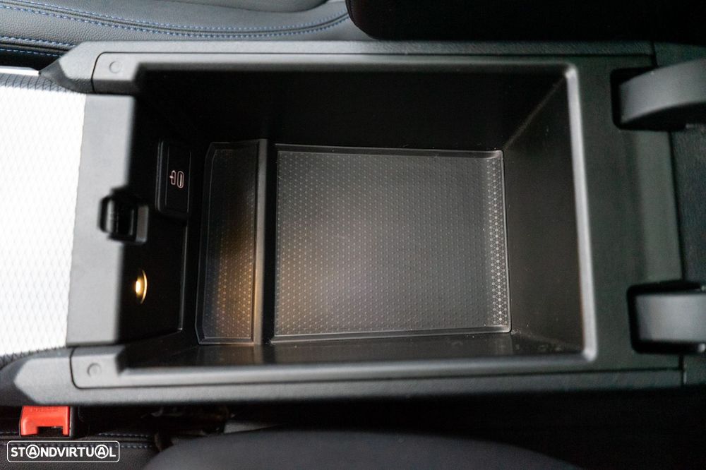 BMW 320 e Pack M Auto - 31