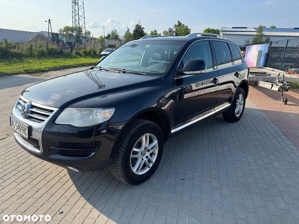 Volkswagen Touareg - 1