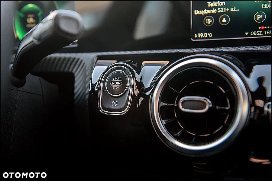 Mercedes-Benz CLA - 20