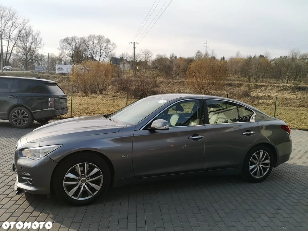 Infiniti Q50 - 2