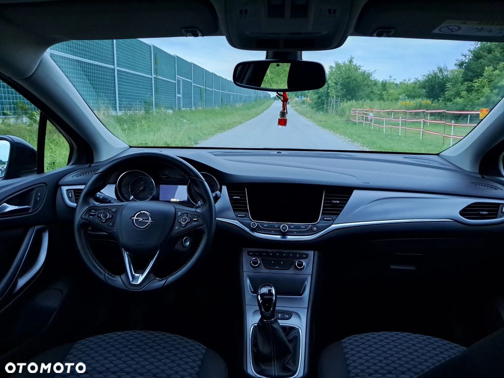 Opel Astra - 18