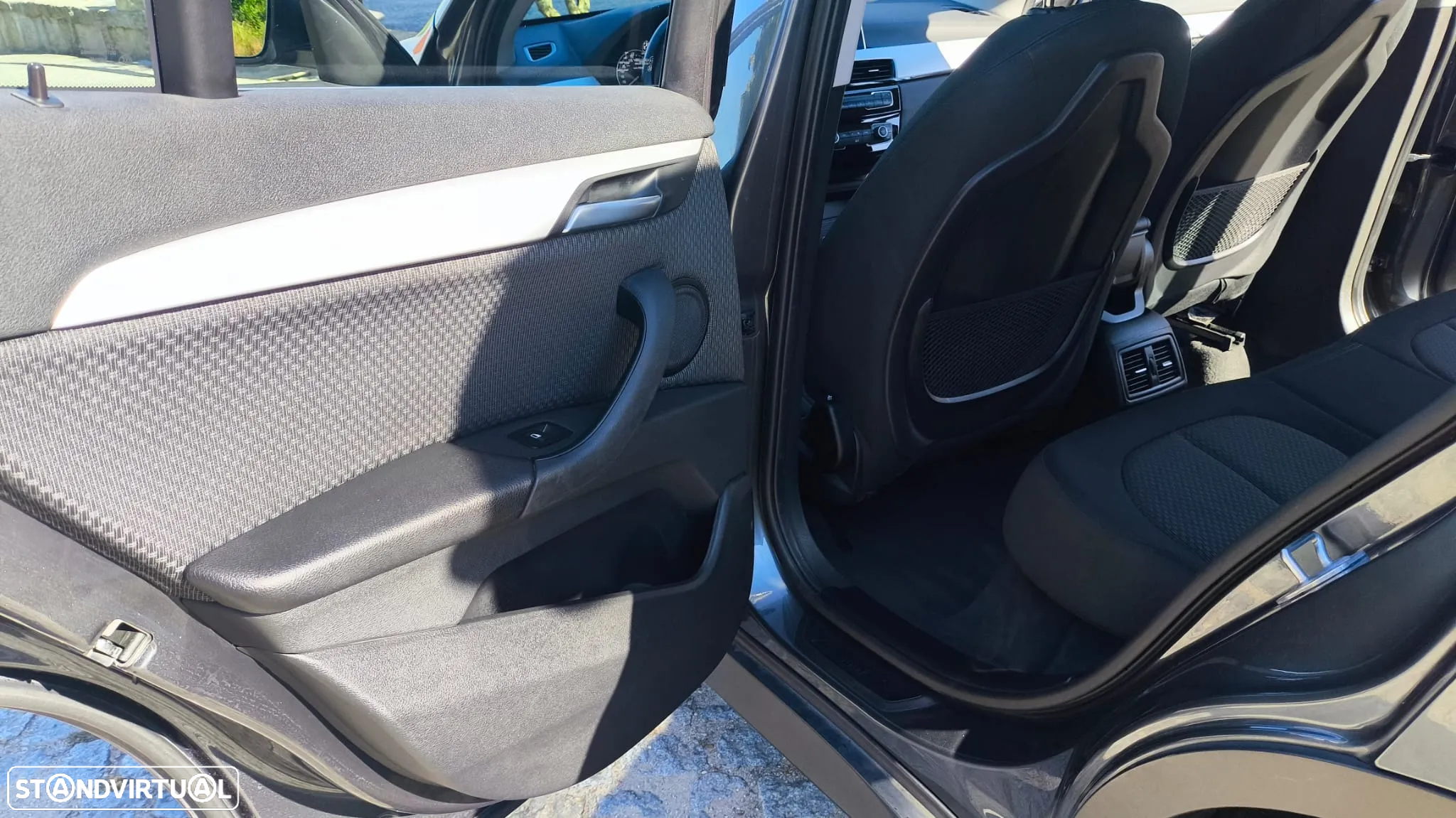 BMW X1 16 d sDrive Auto xLine - 6