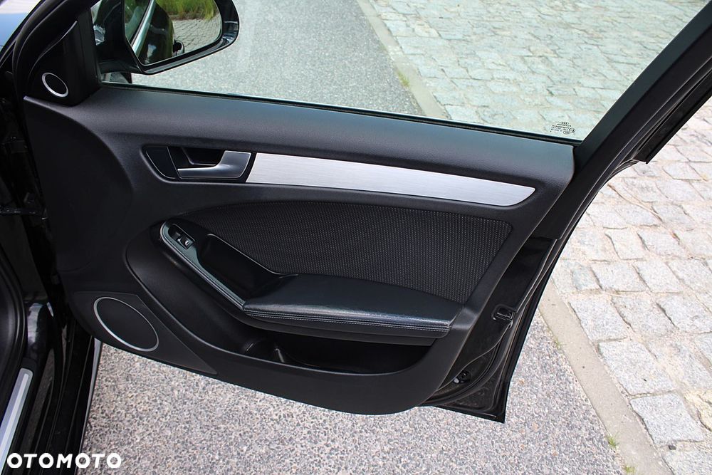 Audi A4 Avant 2.0 TDI - 32