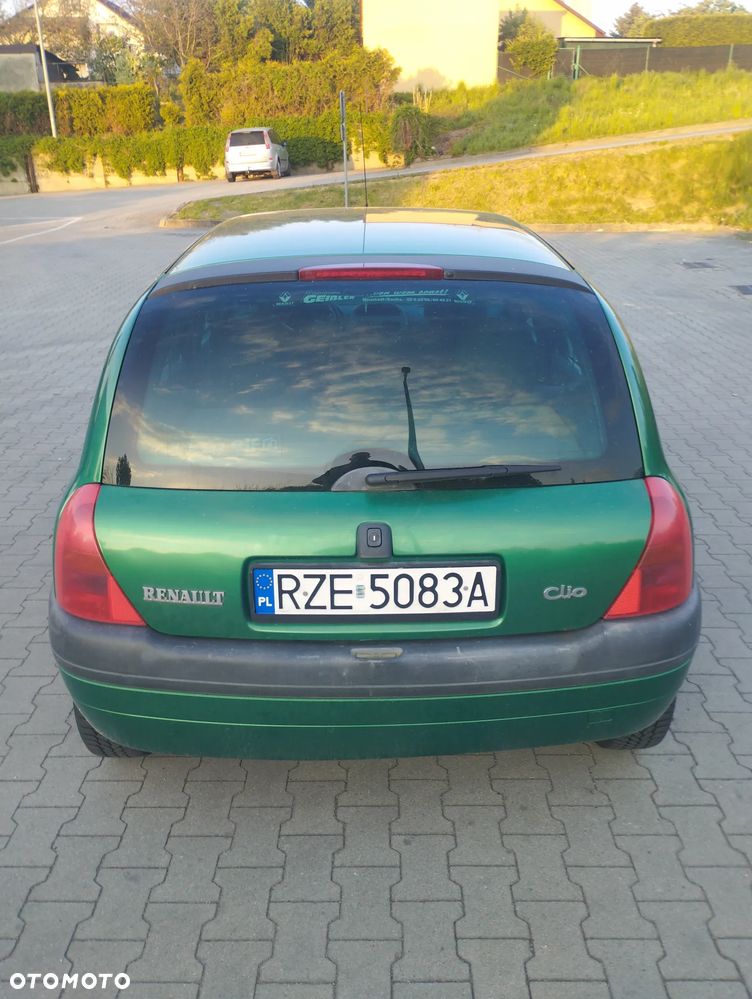 Renault Clio 1.2i RT - 2