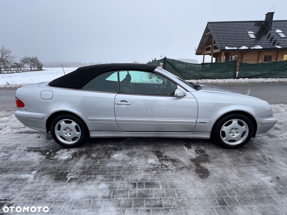 Mercedes-Benz CLK - 19