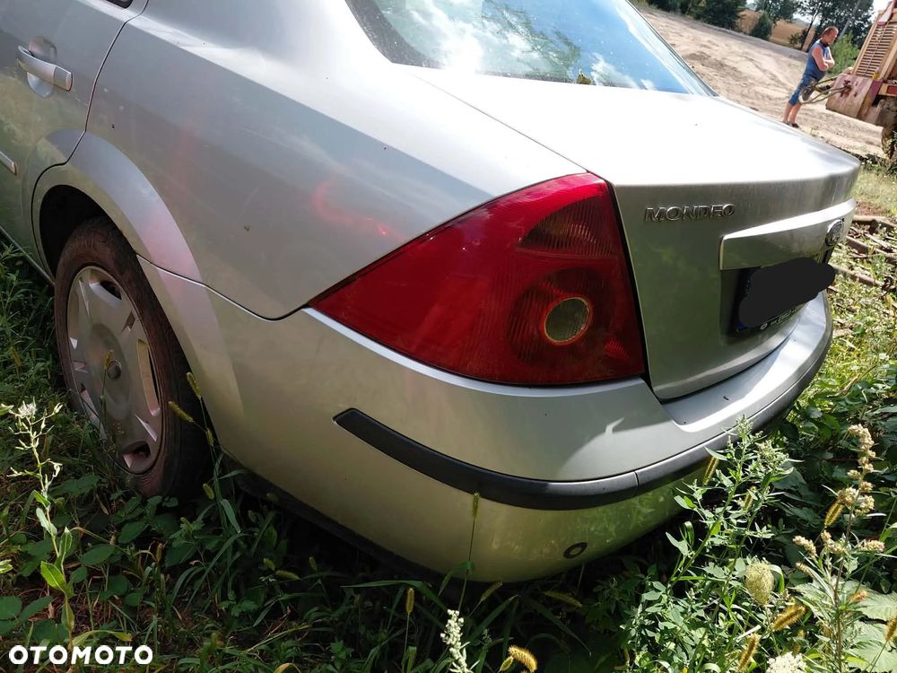 Części Ford Mondeo mk3 przed lift 1.8 benzyna sedan 2002r - 12