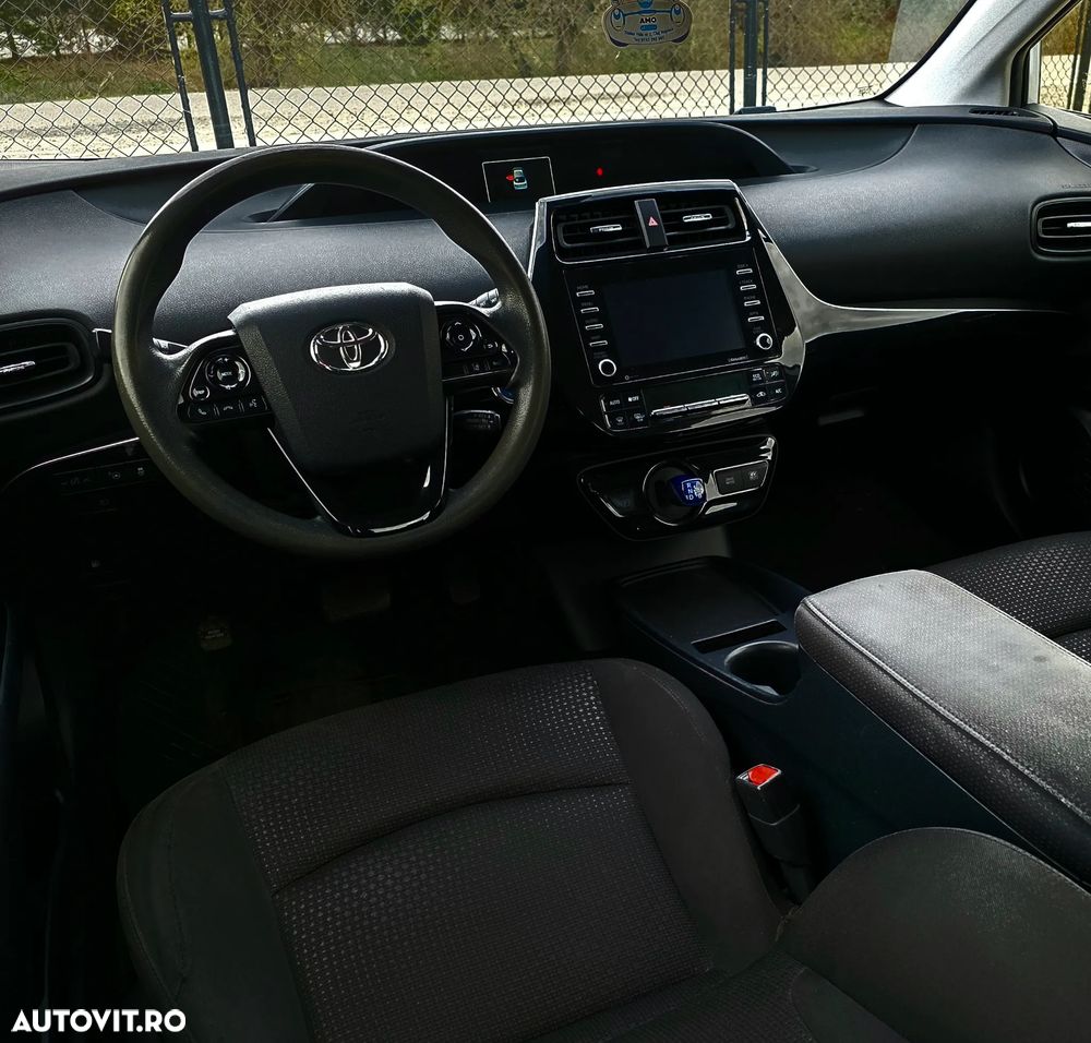 Toyota Prius Hybrid Executive - 7