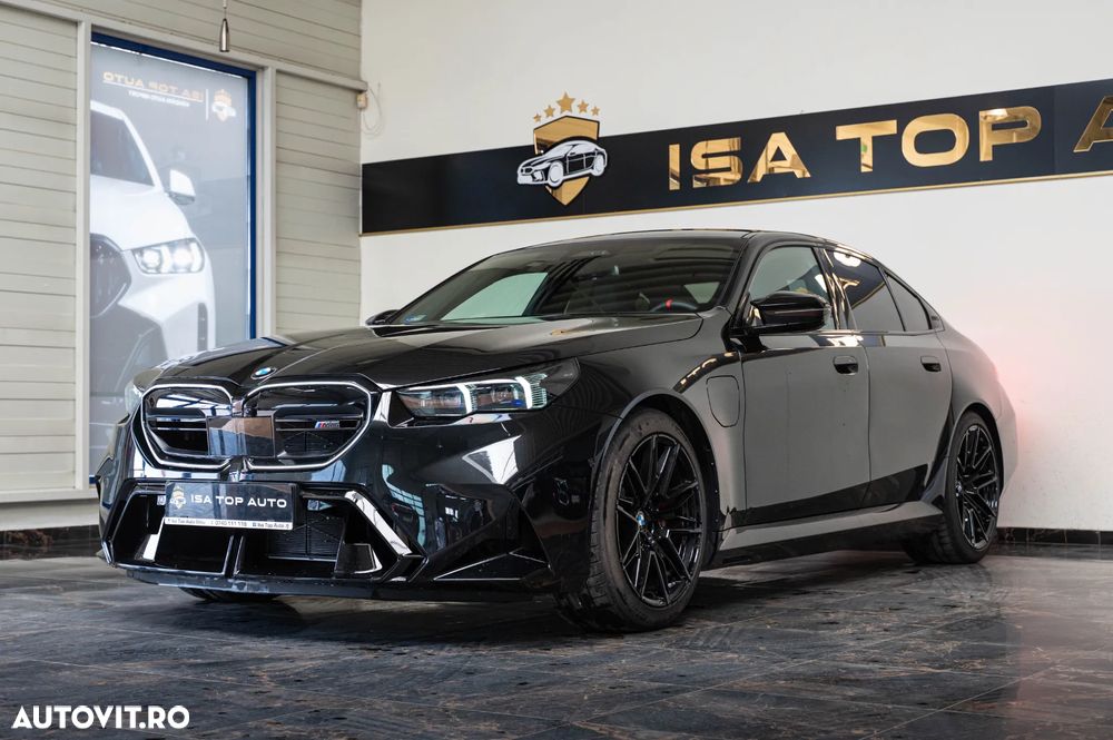 BMW M5 xDrive - 1