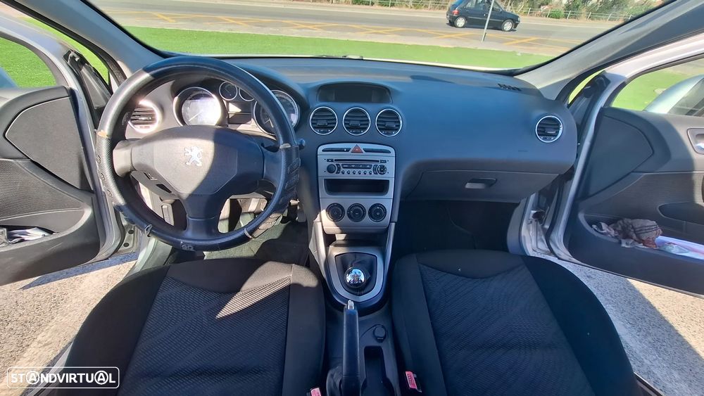 Peugeot 308 1.6 HDi Executive - 16