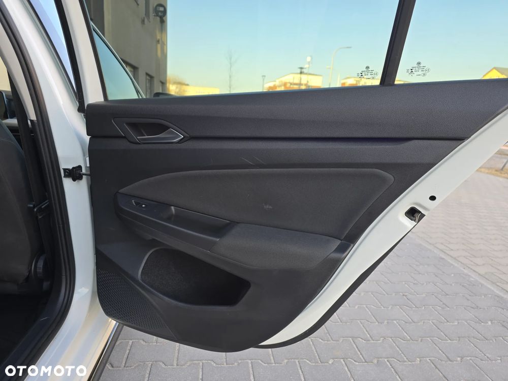 Volkswagen Golf - 25