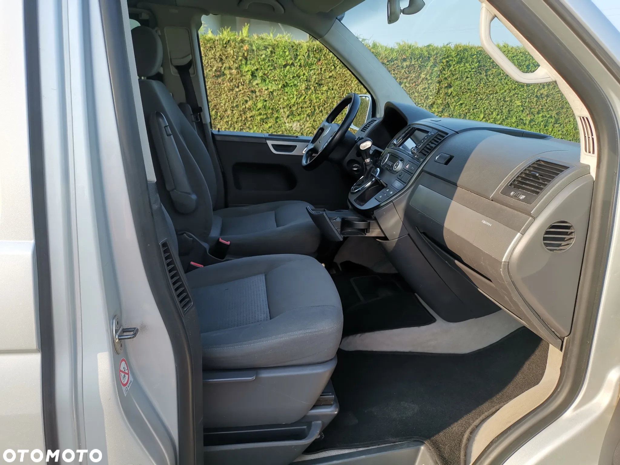 Volkswagen Multivan - 9