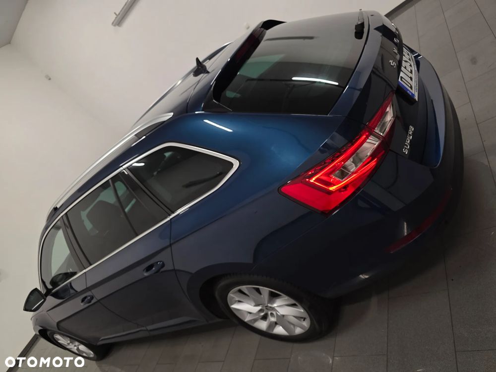Skoda Superb 2.0 TDI SCR Style DSG - 34