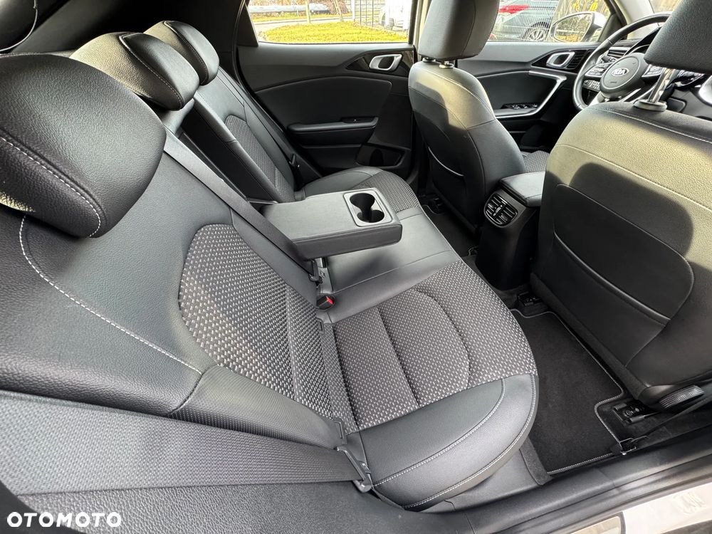 Kia XCeed 1.4 T-GDI OPF DCT7 SPIRIT - 33