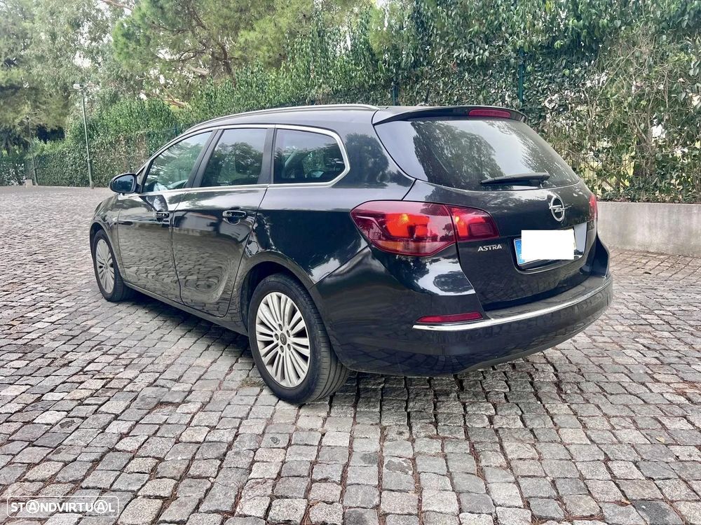 Opel Astra Sports Tourer - 4