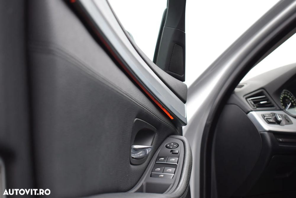 BMW Seria 5 525d Sport-Aut. - 25