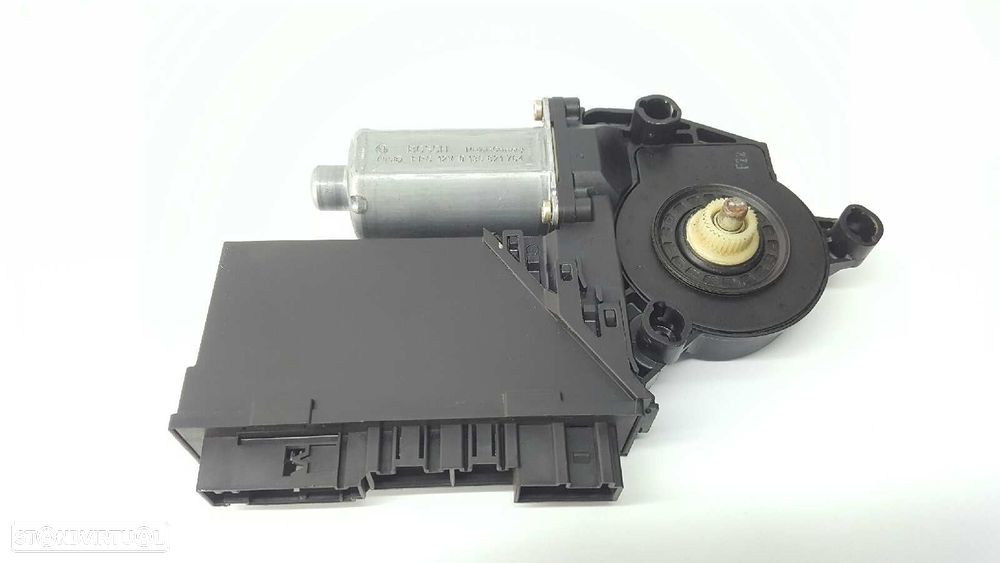 MOTOR ELEVADOR FRENTE ESQUERDO VOLKSWAGEN TOUAREG (7L6) TDI R5 - 3