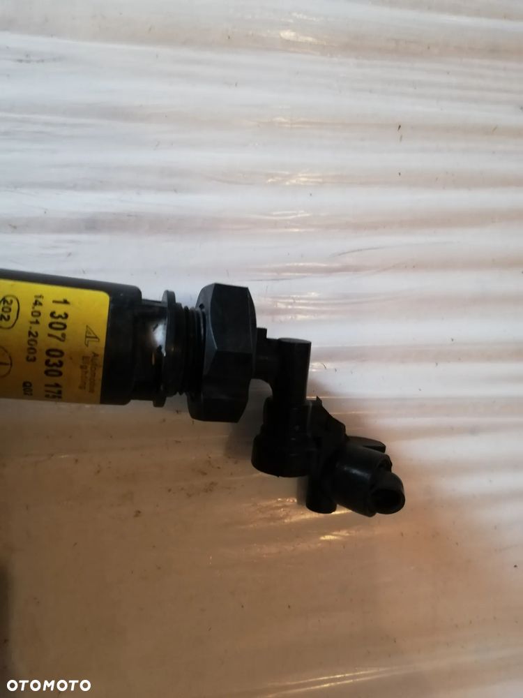 Spryskiwacz reflektora Mercedes-Benz S W220 1307030175 A2208601347 - 5