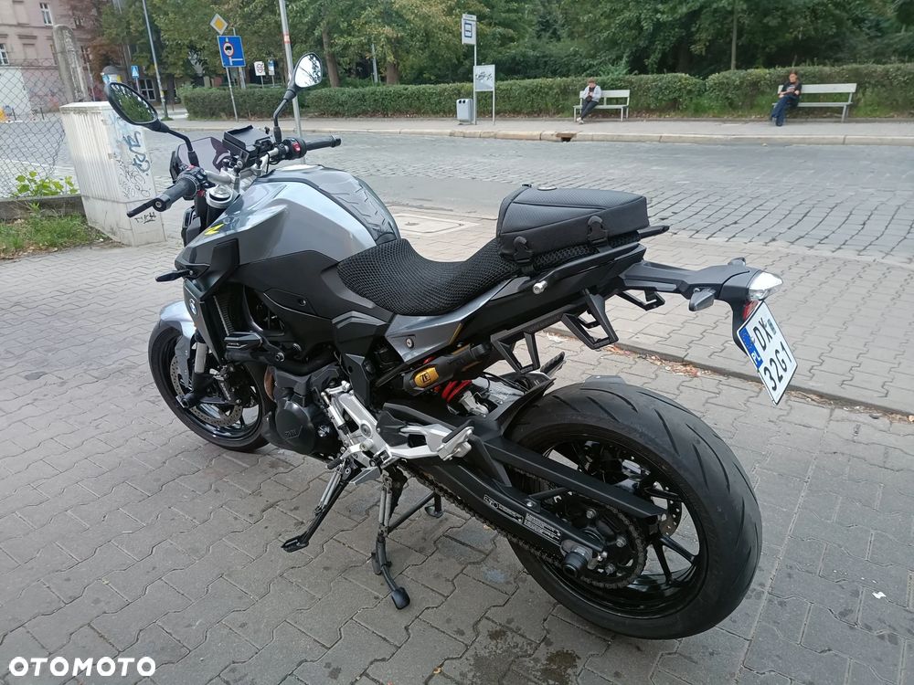 BMW F - 5