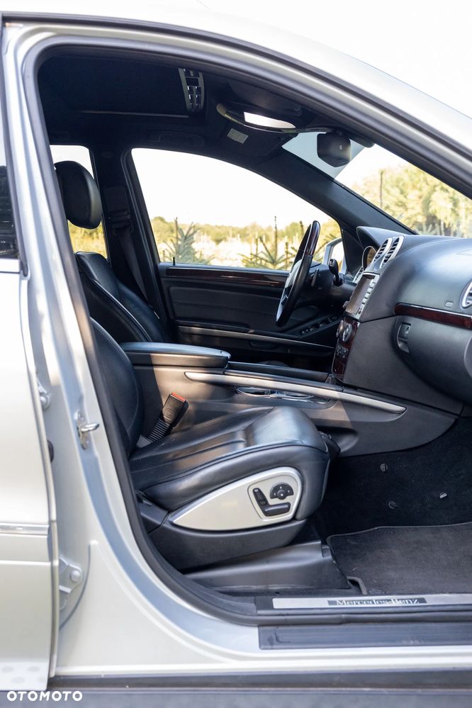 Mercedes-Benz GL 500 - 10