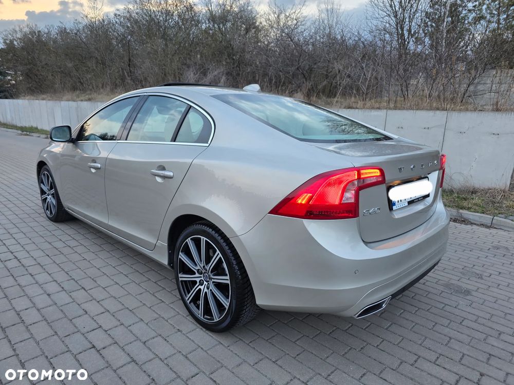 Volvo S60 D4 Geartronic Summum - 17