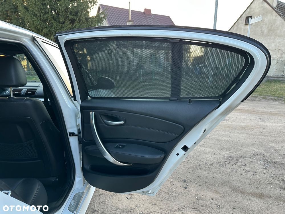 BMW Seria 1 123d DPF Edition Sport - 25