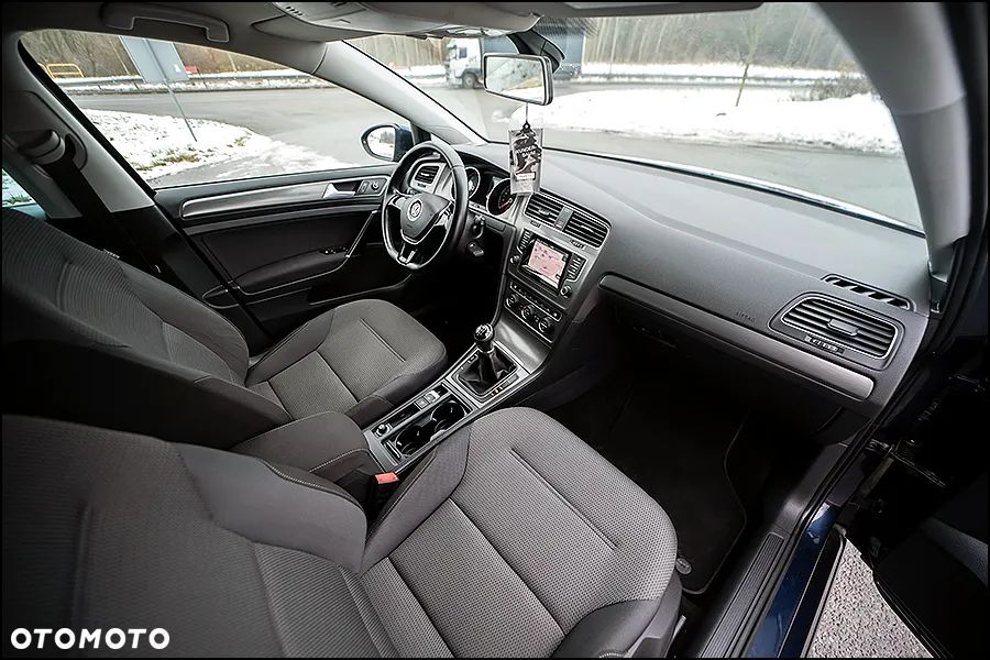 Volkswagen Golf - 18