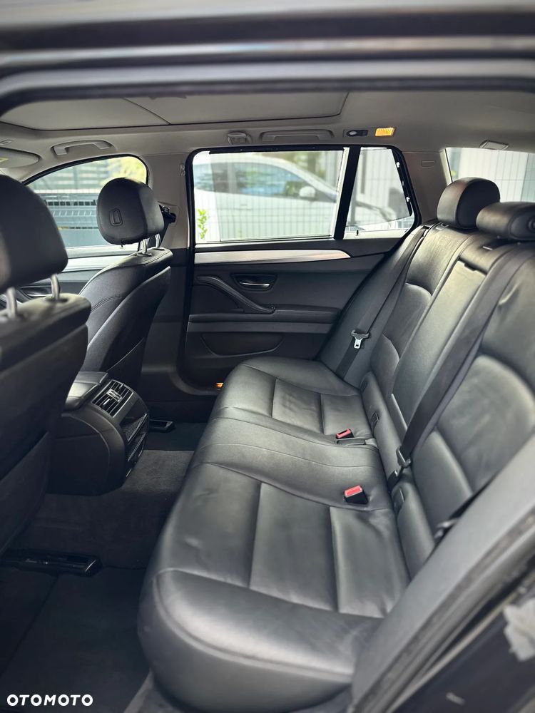 BMW Seria 5 528i xDrive - 19
