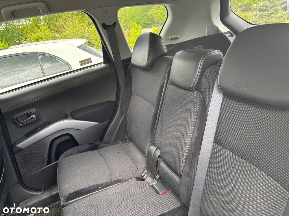 Mitsubishi Outlander 2.0 DID Intense + - 5