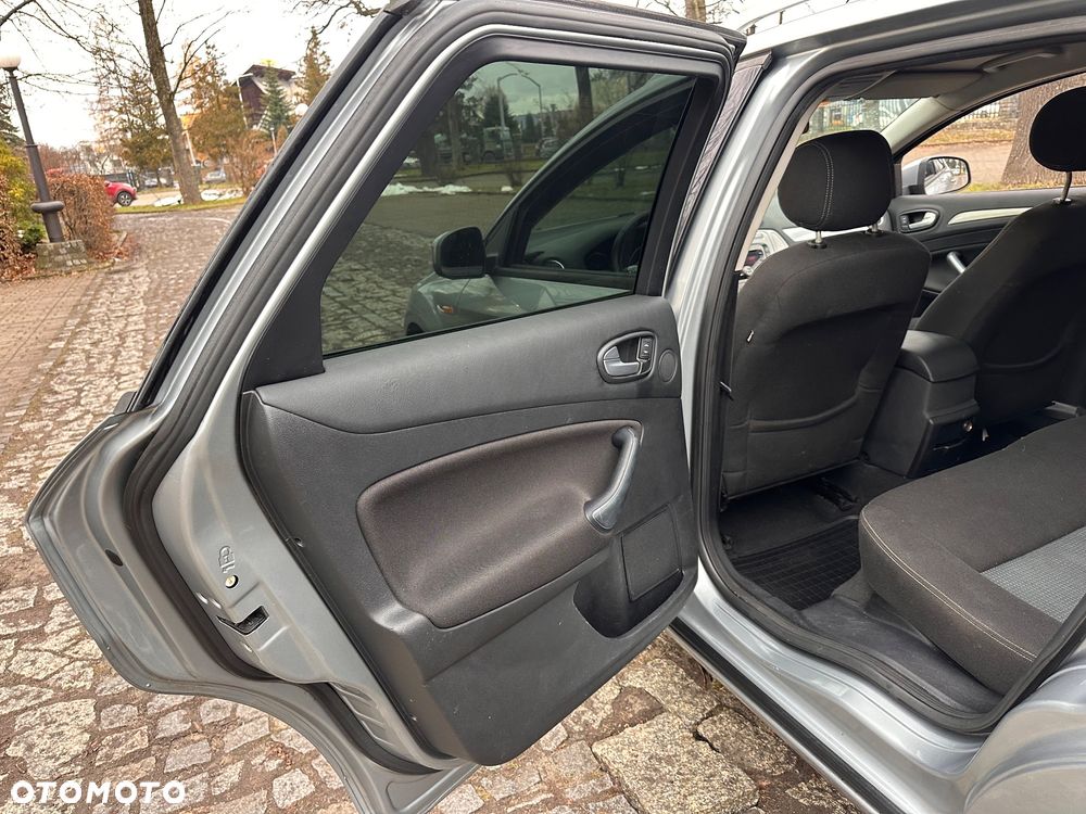 Ford Mondeo 2.0 TDCi Concept - 15