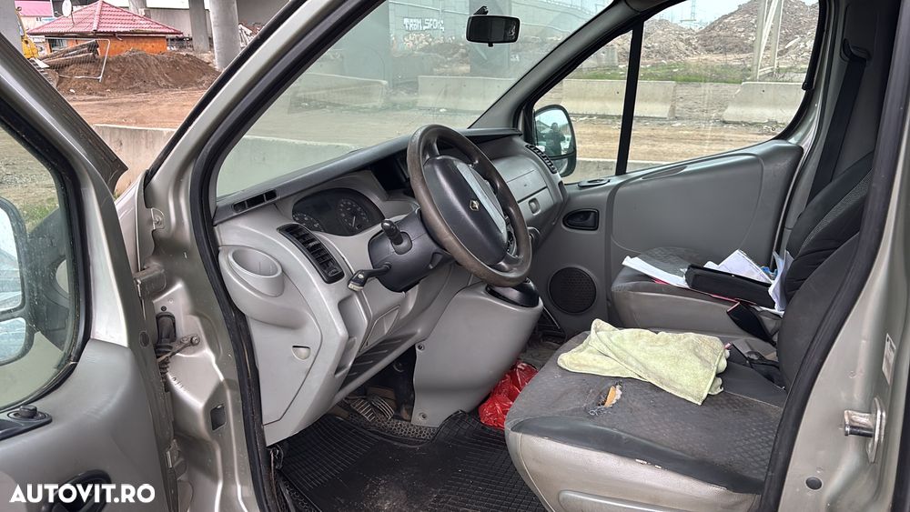 Renault TRAFIC - 8