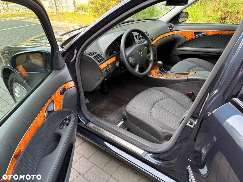 Mercedes-Benz Klasa E 200 T Kompressor Automatik Elegance - 25