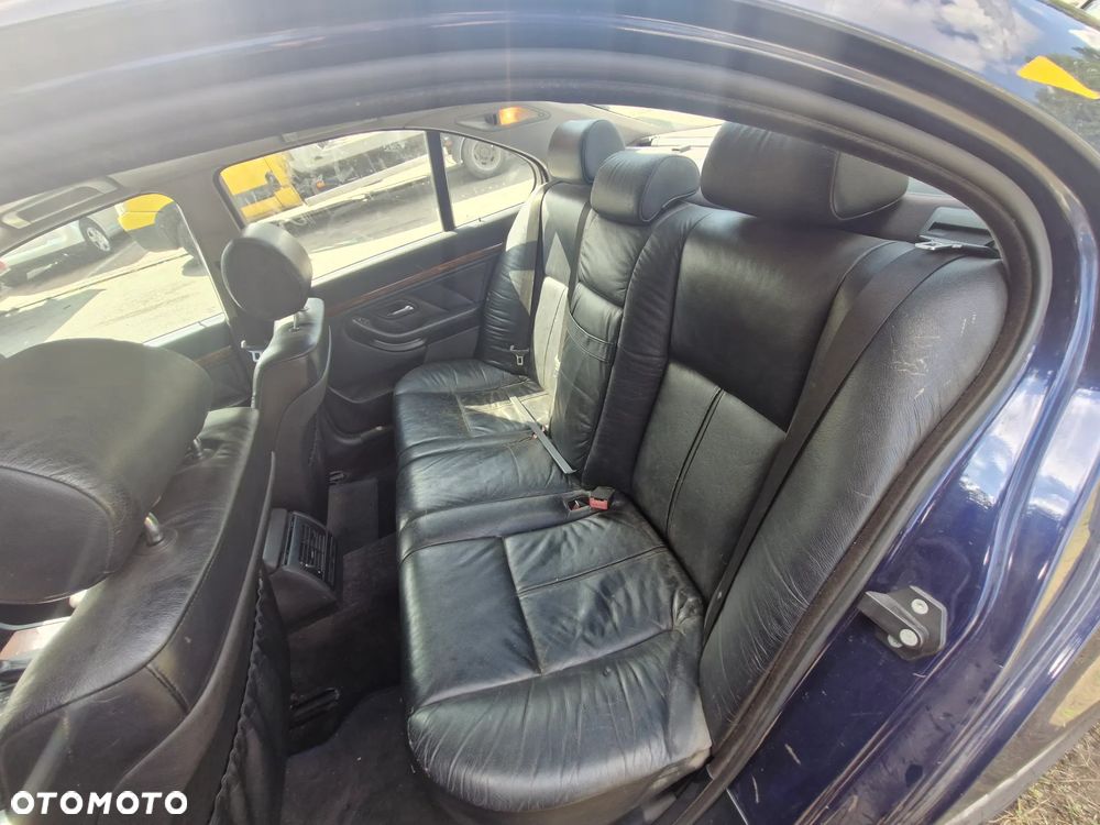 BMW E39- pojazd na części: maska, zderzak, drzwi, szyby, lusterka, chłodnica ... - 31