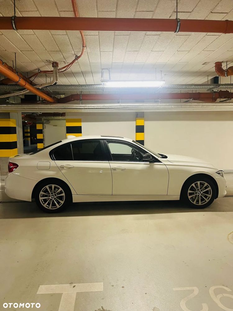 BMW Seria 3 320d Edition Luxury Line Purity - 6