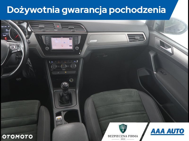 Volkswagen Touran - 9