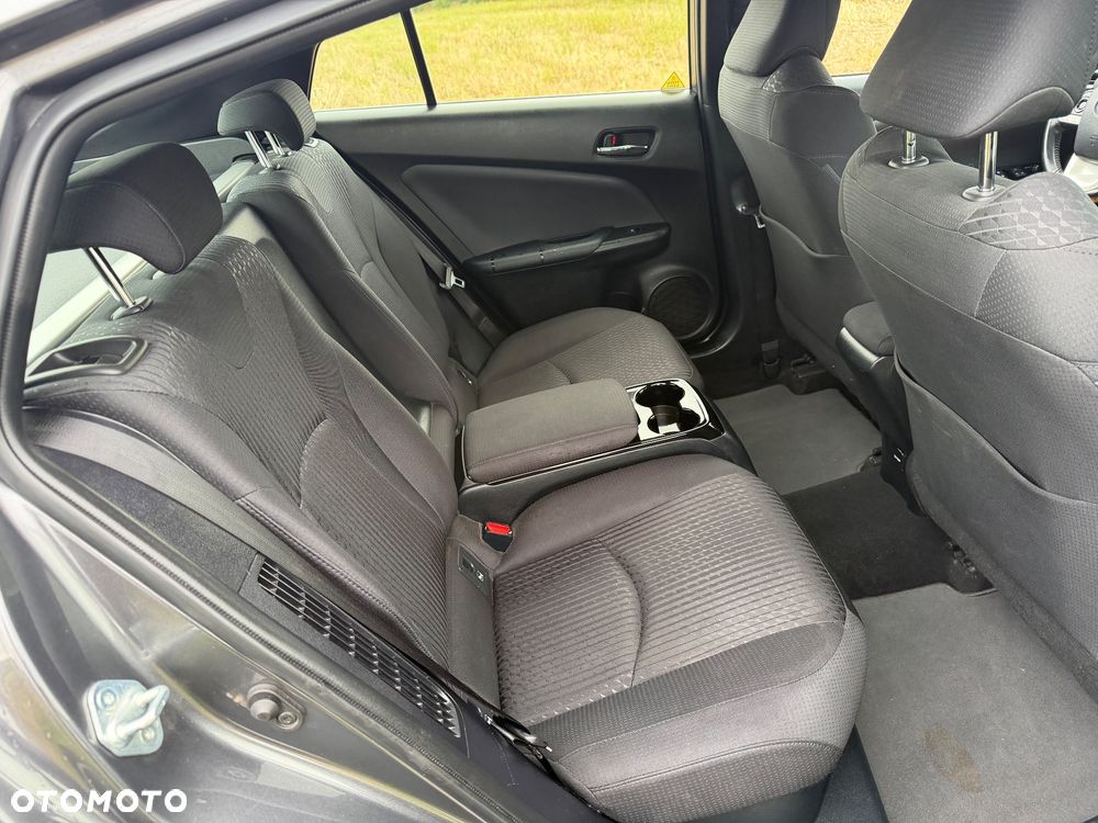 Toyota Prius Hybrid Executive - 17