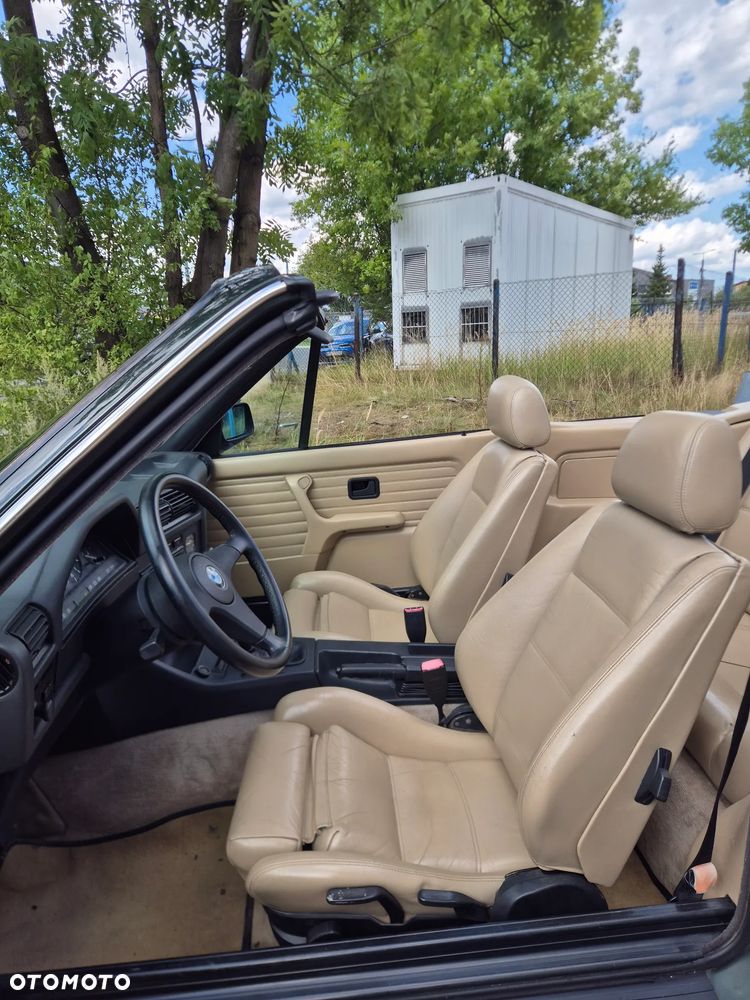 BMW Seria 3 320i - 14
