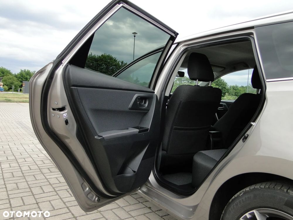 Toyota Auris 2.0 D-4D Prestige - 11