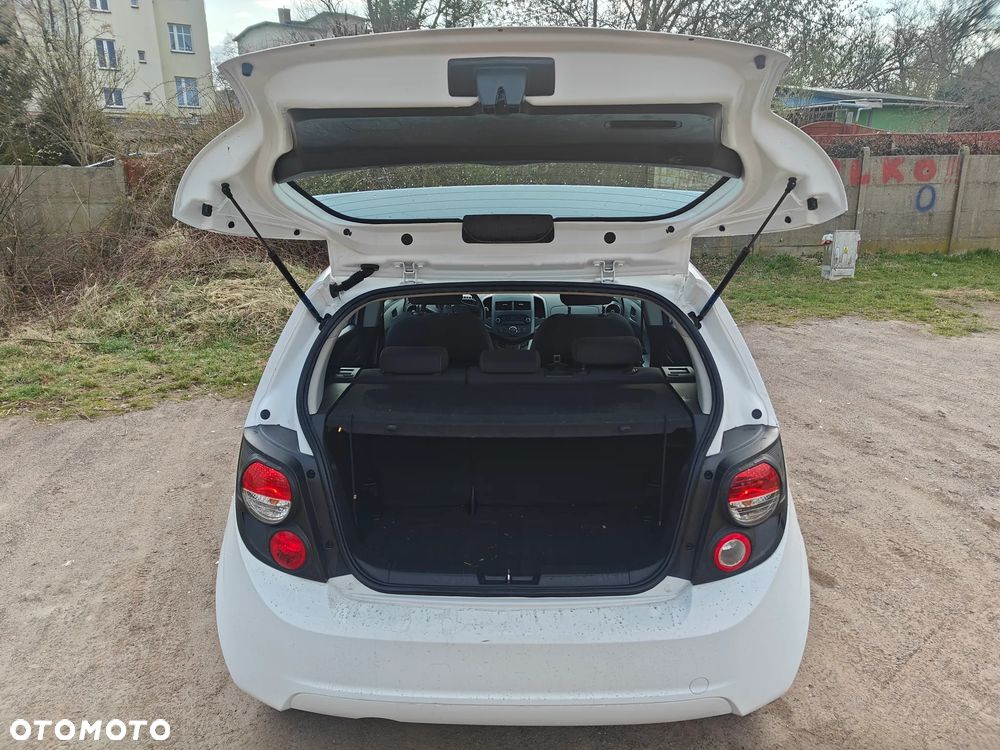 Chevrolet Aveo 1.2 LT - 9