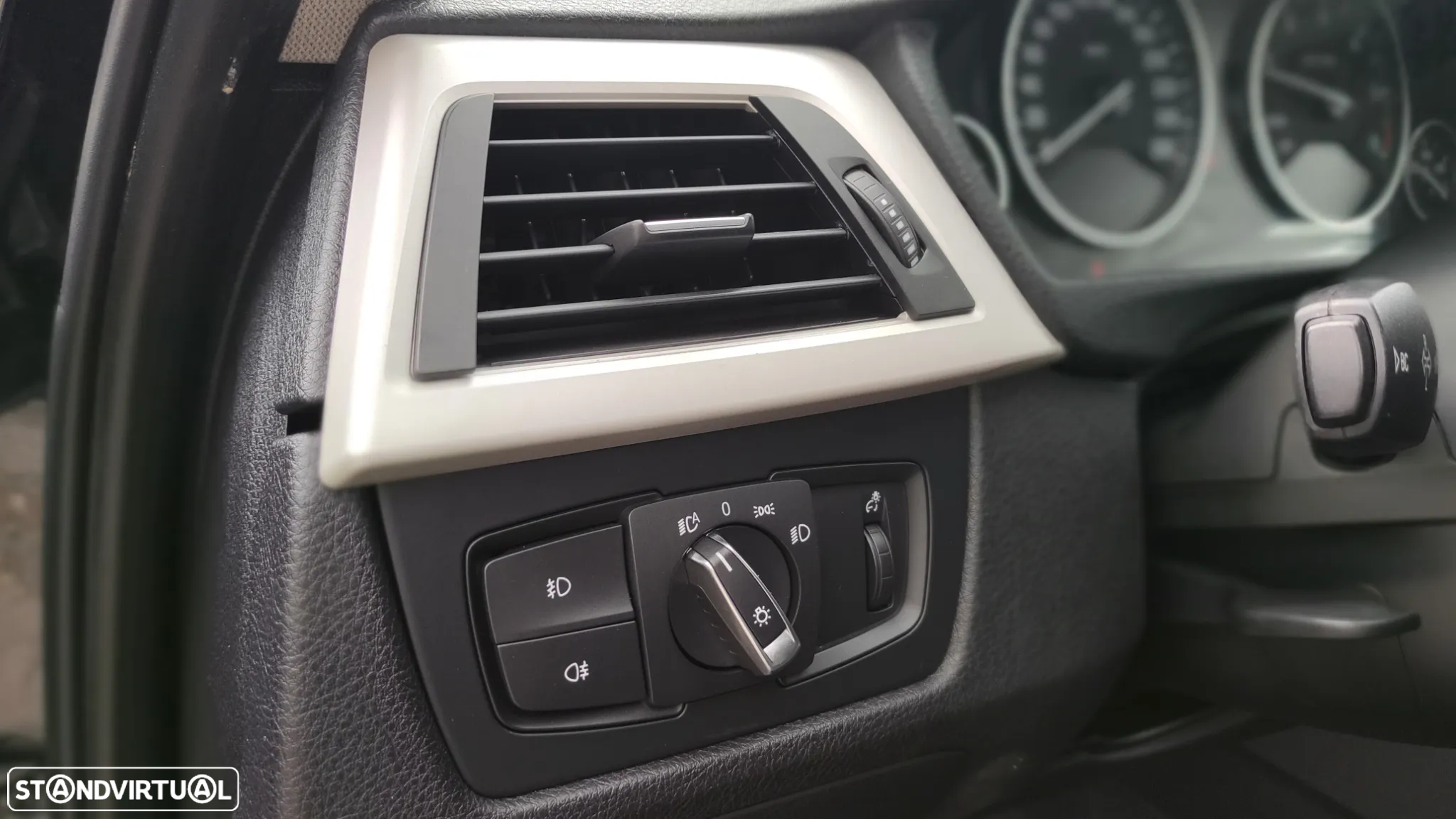 BMW 320 d Efficient Dynamic Edition Sport-Aut. - 28