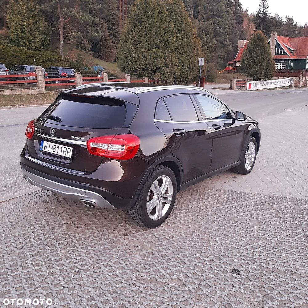 Mercedes-Benz GLA 250 4-Matic - 2