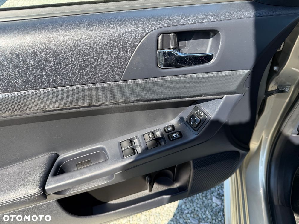 Mitsubishi Lancer 1.8 CVT Instyle - 32