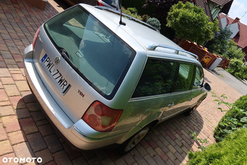 Volkswagen Passat 1.9 TDI Highline - 7