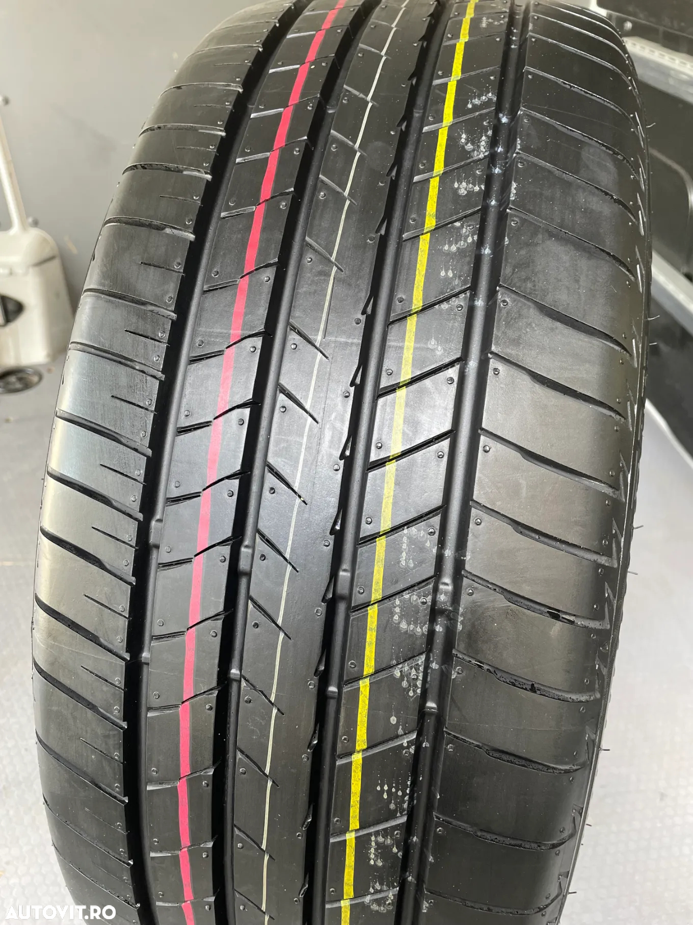 Anvelope noi vara Bridgestone 245/45 RF20 TURANZA T005 99Y - 2