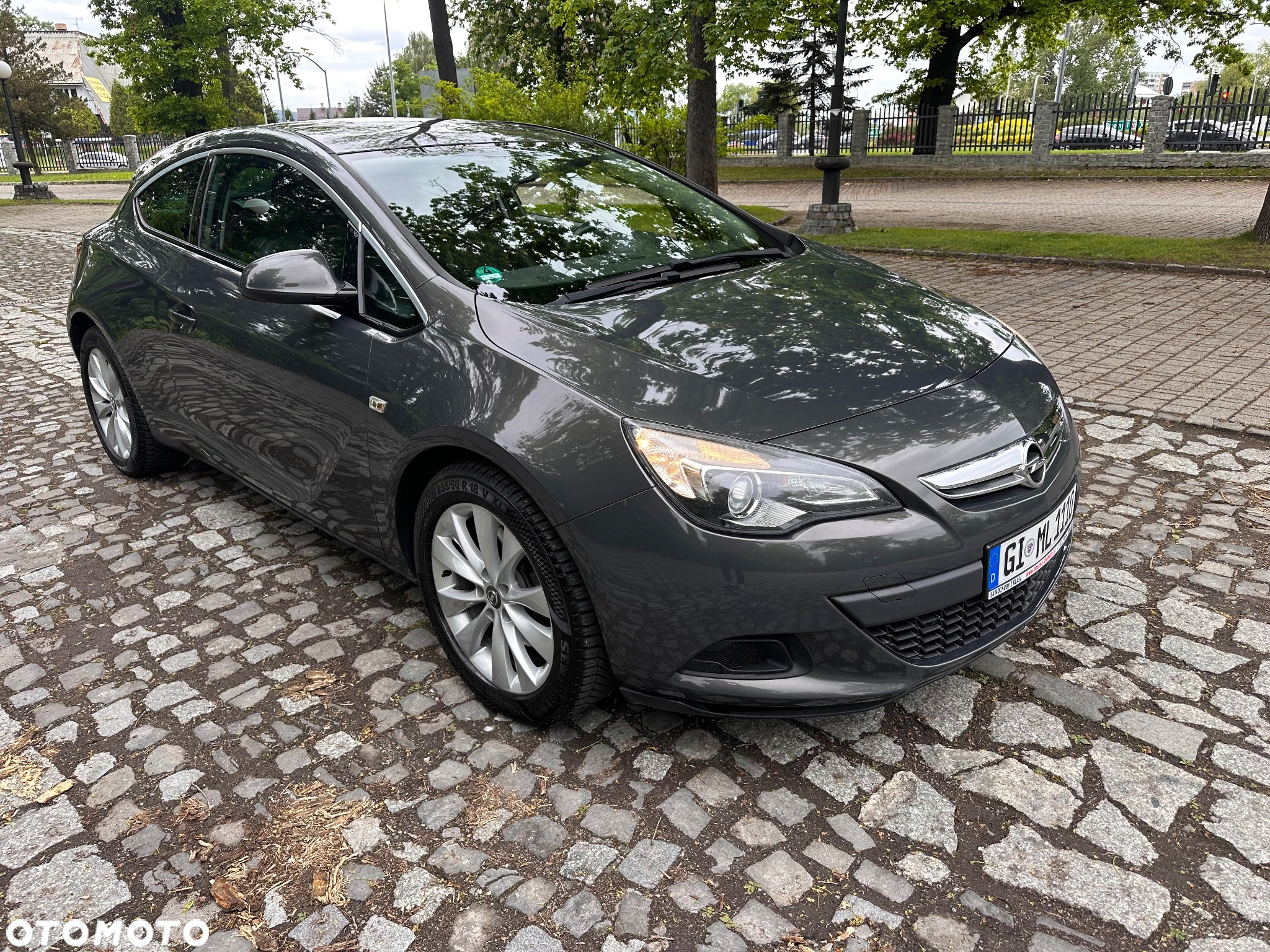 Opel Astra GTC 1.4 Turbo - 4